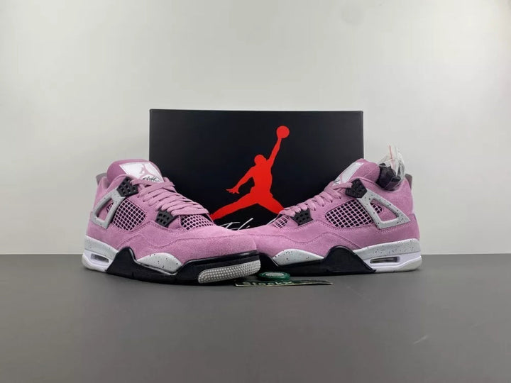 Air Jordan Retro 4